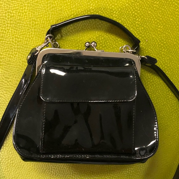 Gorgeous vintage shiny black purse - Picture 3 of 6
